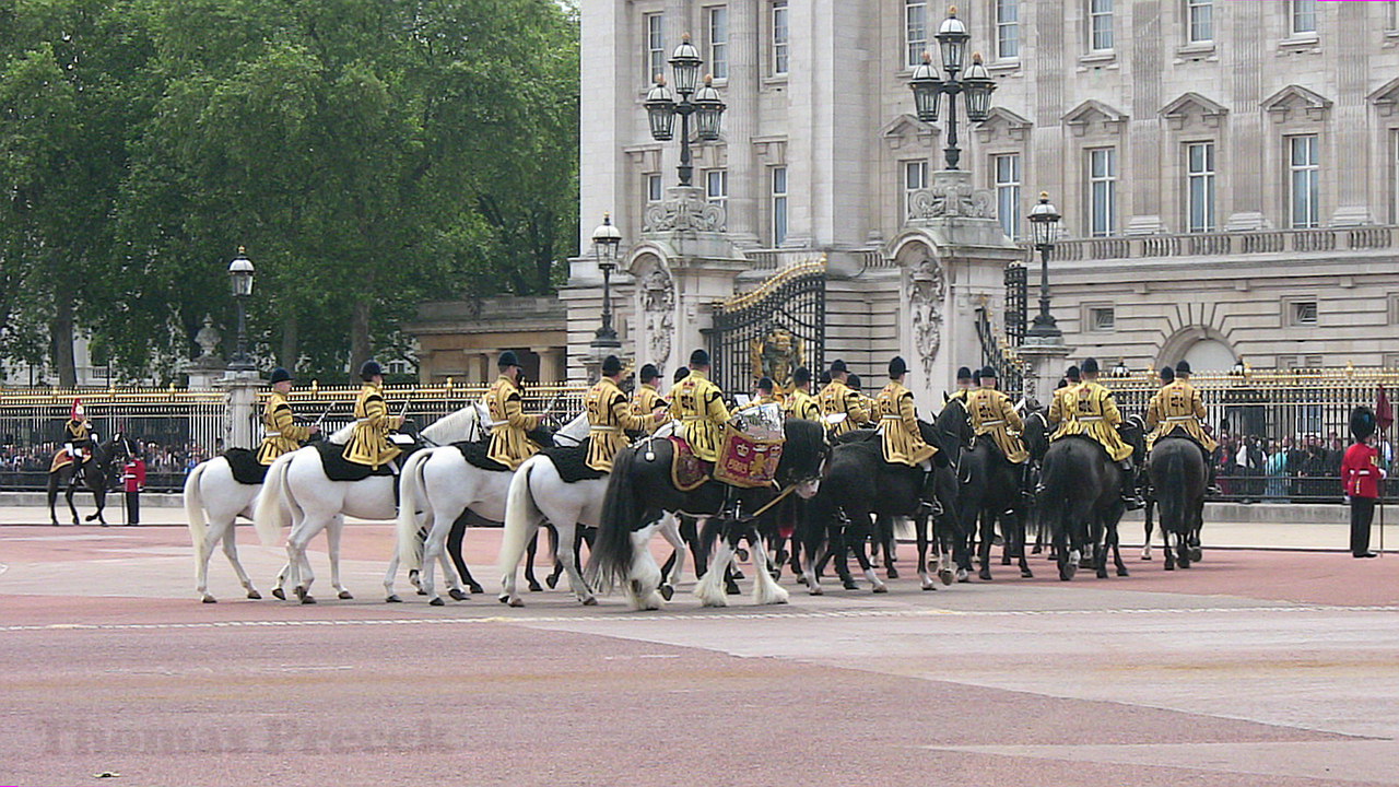  001.  London_2010-Trooping the Colour