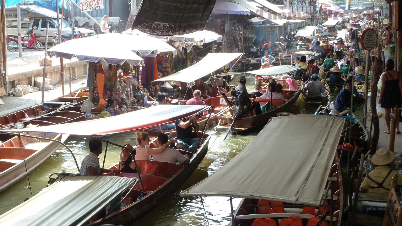  026.  Around Bangkok_2011-Damnoensaduak Floatig Market