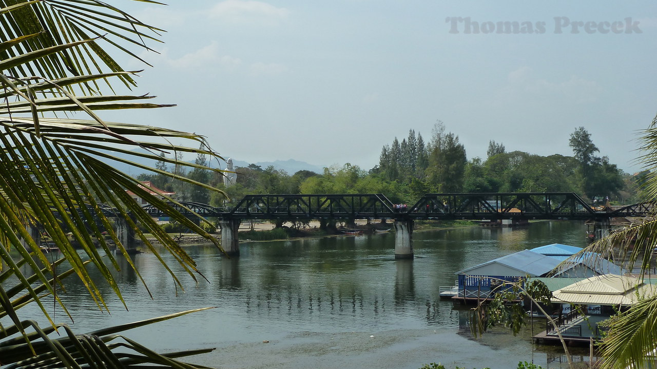  002.  Kanchanaburi_2011-The bridge over river Kwait