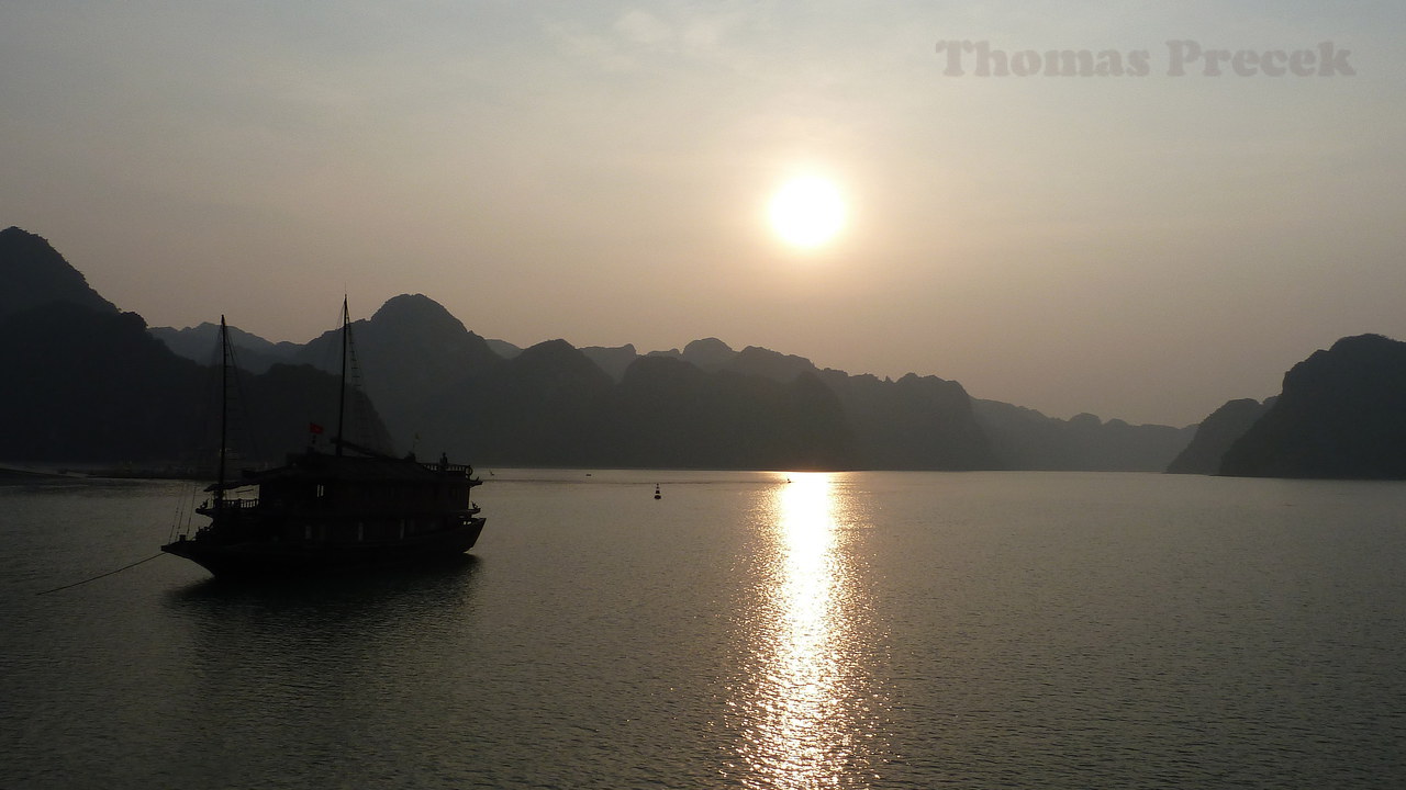  009. Ha Long Bay_2011