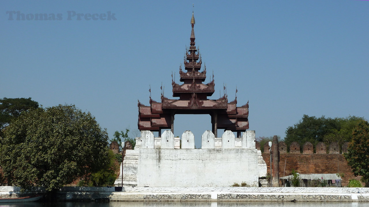  001.  Mandalay_2011-Mandalay Palace