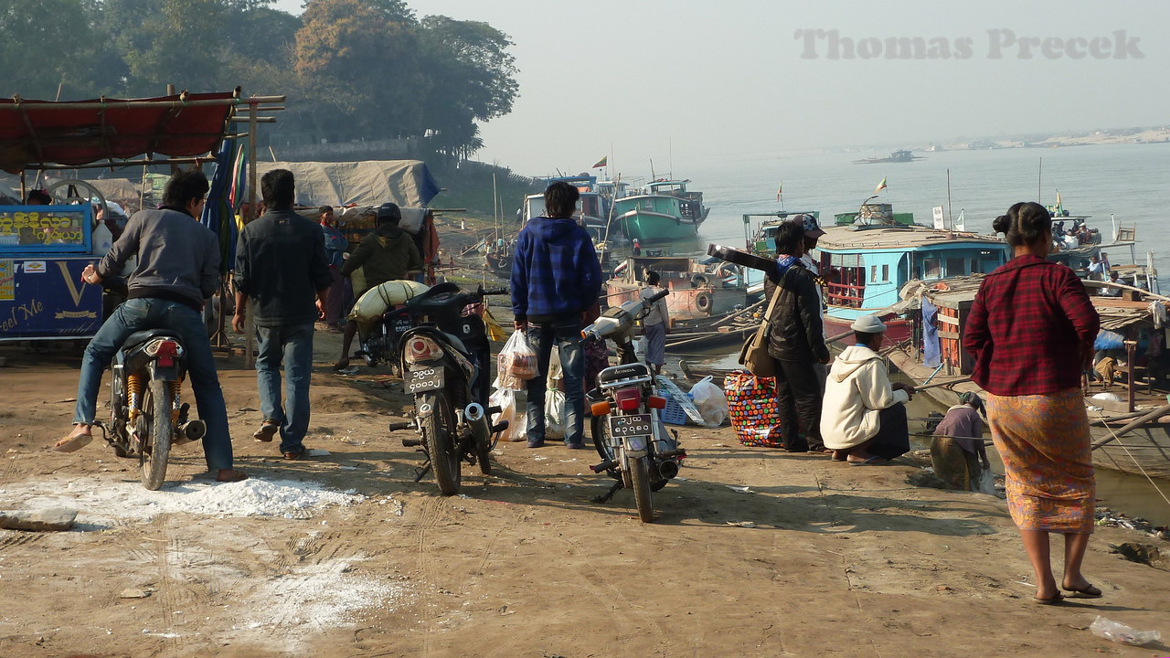  011.  Mandalay_2011-Ayeyarwady River