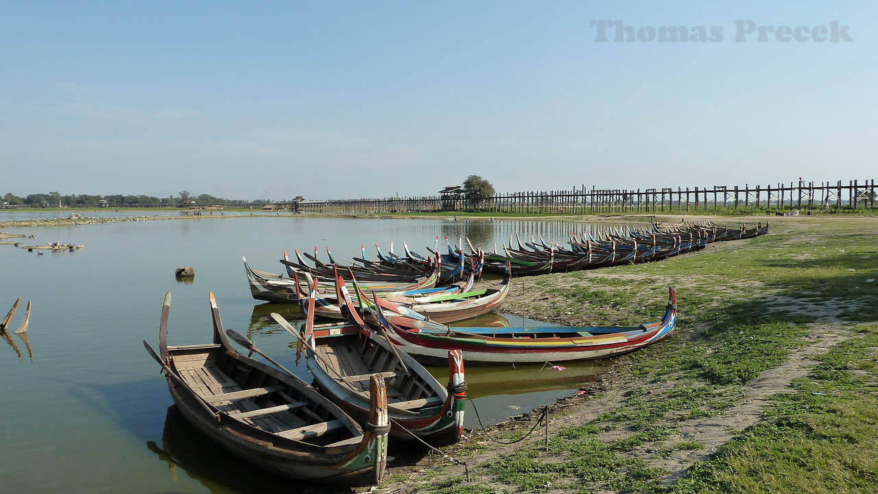  027.  Around Mandalay_2011 - U Bein's Bridge_Taungthaman lake
