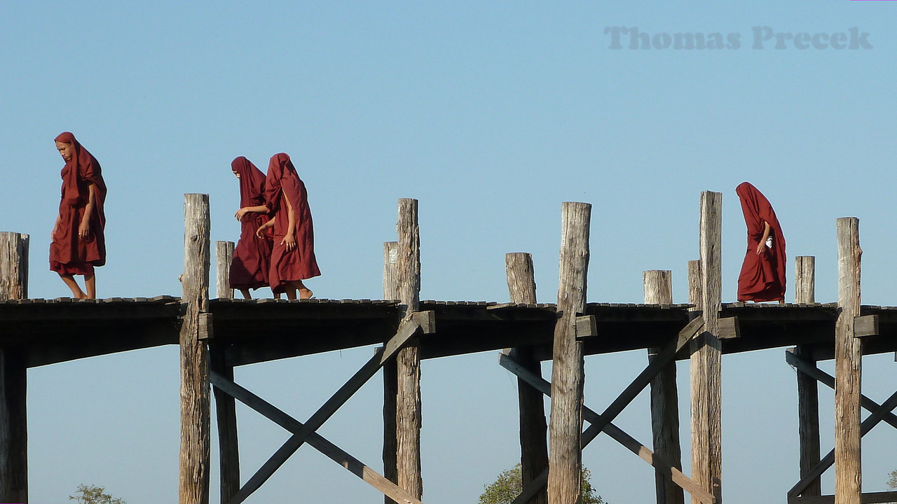  028.  Around Mandalay_2011 - U Bein's Bridge_Taungthaman lake