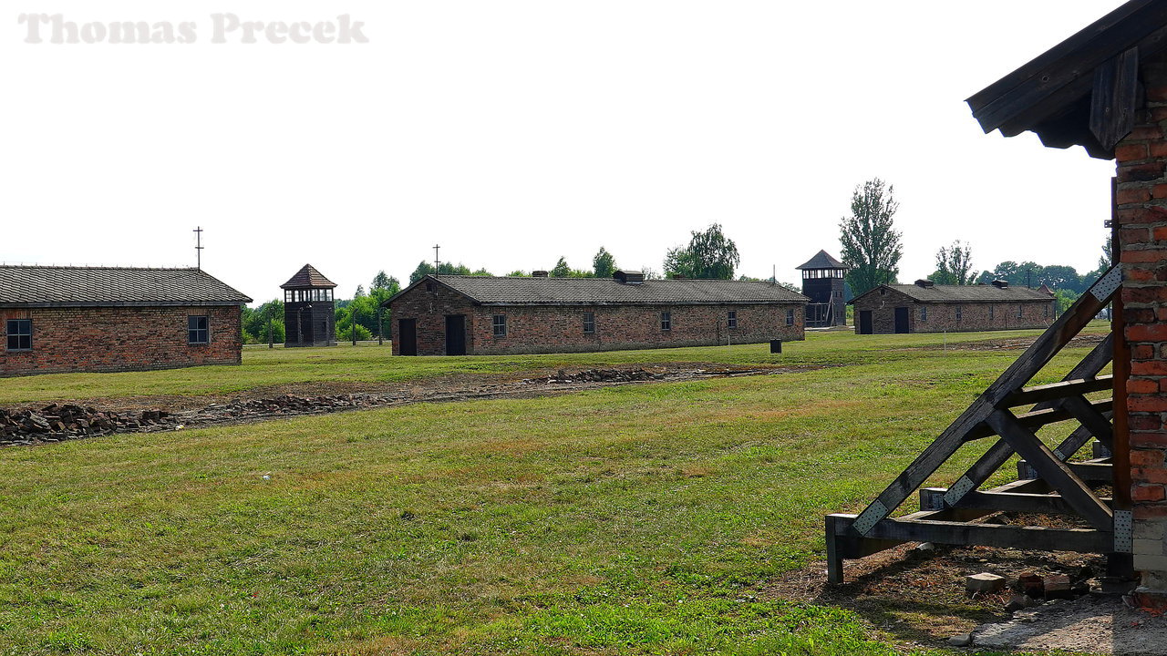 030  Auschwitz concentration camp_2019